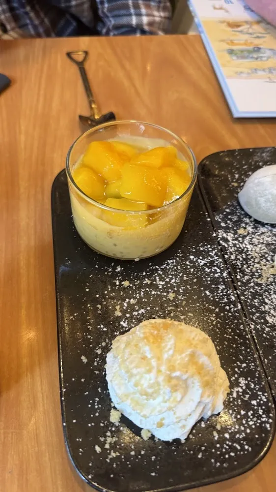 Canned Mango Sago